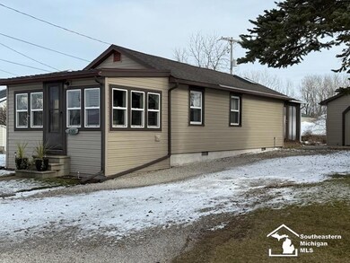 6586 Edgewater Dr, Erie, MI 48133 - photo 2