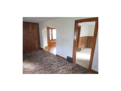 1738 E 34th St, Lorain, OH 44055 - photo 5