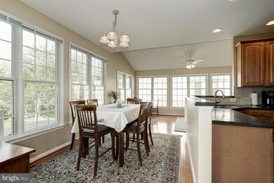 25810 Donegal Dr, Chantilly, VA 20152 - photo 6