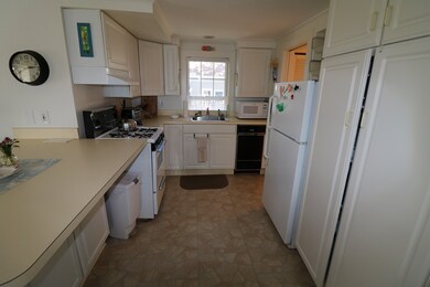 12 Wiley St unit 1, Gloucester, MA 01930 - photo 4