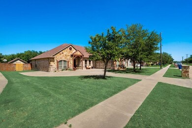 2408 Sleepy Hollow Rd, Ennis, TX 75119 - photo 4