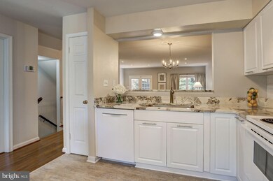 1315 Templeton Place, Rockville, MD 20852 - photo 4