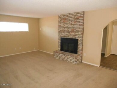 living room_1450129100268_7