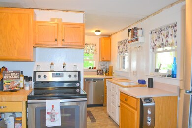 202 Flint St, Manchester, NH 03103 - photo 5