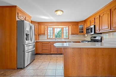 99 Concord St, Ashland, MA 01721 - photo 2
