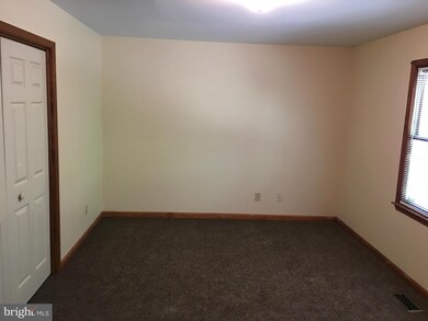 10710 Maple Ridge Dr, Spotsylvania, VA 22553 - photo 3