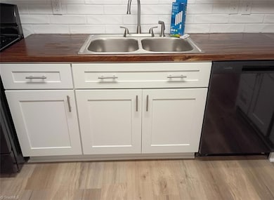 2821 Bleeker Square unit C, Winston Salem, NC 27106 - photo 2