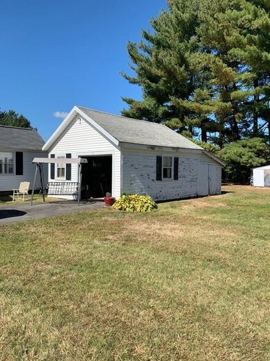 20 Thayer St, South Deerfield, MA 01373 - photo 4