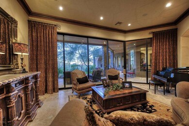 008_Formal Living