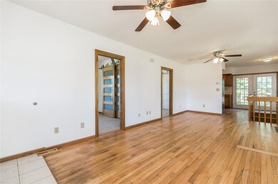 2492 Fruitland Blvd SW, Cedar Rapids, IA 52404 - photo 5