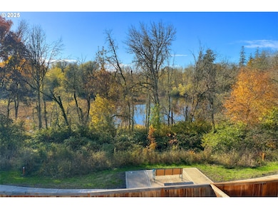 1565 S Quartz Dr, Cornelius, OR 97113 - photo 2