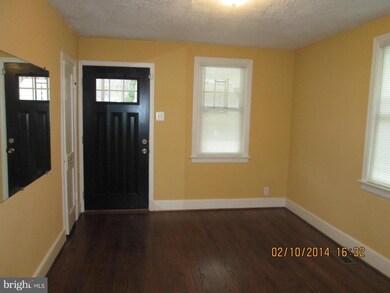 911 Mentor Ave, Capitol Heights, MD 20743 - photo 2