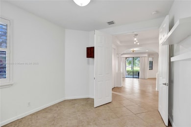 2757 Center Court Dr unit 120, Weston, FL 33332 - photo 6