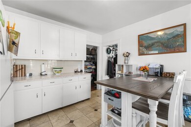 56 Middleton Ave unit 2, Newport, RI 02840 - photo 3