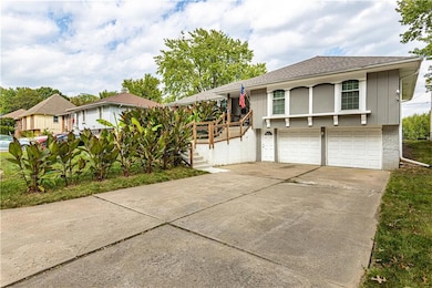 12943 Sycamore Ave, Grandview, MO 64030 - photo 2