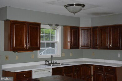 19203 Jamestown Ct, Hagerstown, MD 21742 - photo 6