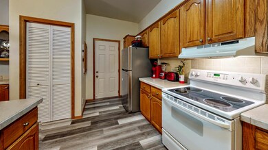 654-Riverview-Court-Kitchen