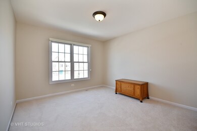 274 Johnson Woods Dr, Batavia, IL 60510 - photo 5