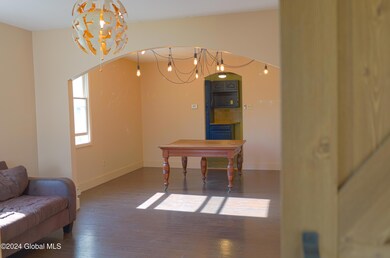 15 Center St, Schenectady, NY 12302 - photo 5