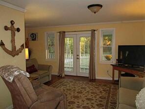 48 Samuel Rodman St, Wakefield, RI 02879 - photo 2