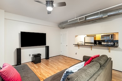 Bennie Dillon unit 208, Nashville, TN 37203 - photo 4