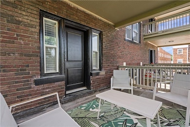 3841 Wyandotte St, Kansas City, MO 64111 - photo 2