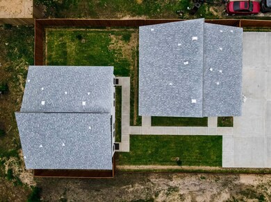 2413 Glen Ln unit D, Houston, TX 77088 - photo 2