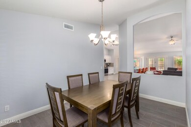 825 N Aspen Dr, Chandler, AZ 85226 - photo 7