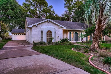 5910 Lawn Ln, Houston, TX 77088 - photo 2