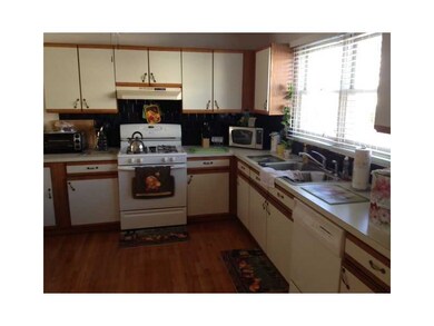 1603 Plainfield Pike unit D7, Johnston, RI 02919 - photo 3