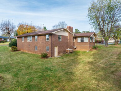 910 Eastview Cir NW, Cleveland, TN 37311 - photo 5