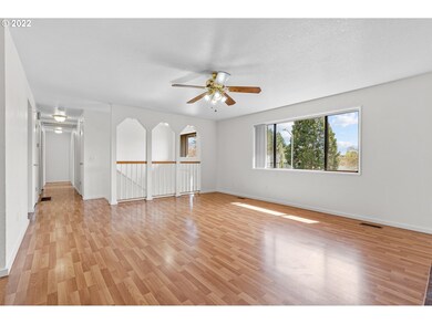 18869 SW Butternut St, Beaverton, OR 97007 - photo 4