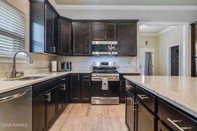 7-web-or-mls-111 Rose of Sharon-6