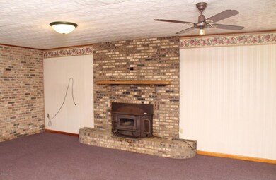 Living Room (5)