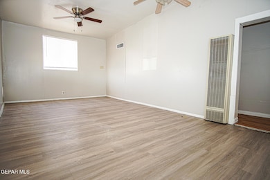 7161 Dale Rd unit 2, El Paso, TX 79915 - photo 2
