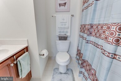 15663 John Diskin Cir unit 186, Woodbridge, VA 22191 - photo 7
