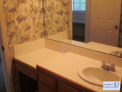 712 Thousand Oaks Loop, San Marcos, TX 78666 - photo 6