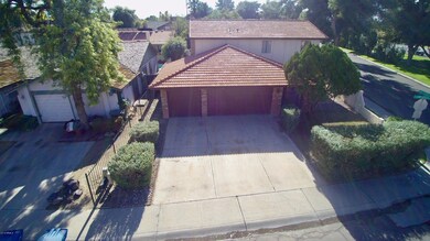 909 Lamplighter200