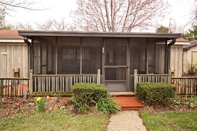 105 E Madison St, Atlanta, IN 46031 - photo 2