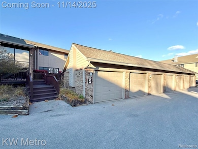 11773 Sycamore Dr unit 25, Plymouth, MI 48170 - photo 5