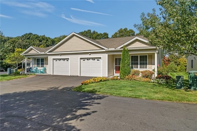 101 Quaker Ln, West Warwick, RI 02893 - photo 4