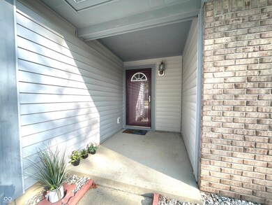 1010 Rotherham Ln, Beech Grove, IN 46107 - photo 7