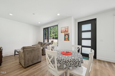 5-web-or-mls-Jade St-0305-005