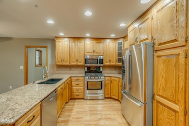 314 Aspen Ave, Bismarck, ND 58503 - photo 5