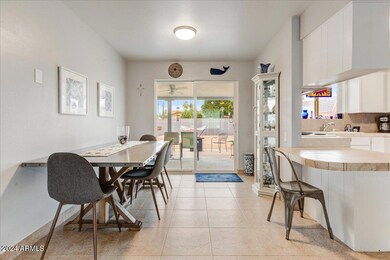 06-Dining Room