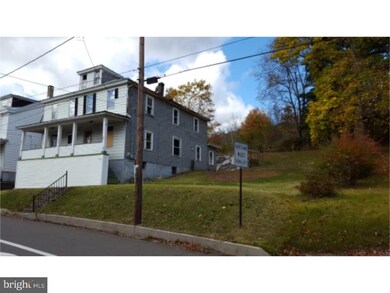 54 Ann St, Pottsville, PA 17901 - photo 2