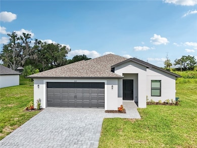 812 General D MacArthur Ave, Labelle, FL 33935 - photo 2