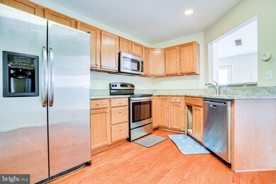 8310 Duck Hawk Way unit 6, Lorton, VA 22079 - photo 7
