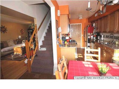 7 Revere Ln unit C, Staten Island, NY 10306 - photo 4