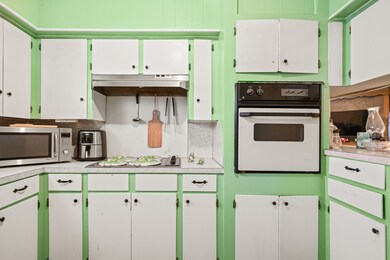 249 N Spring St, Sparta, TN 38583 - photo 6